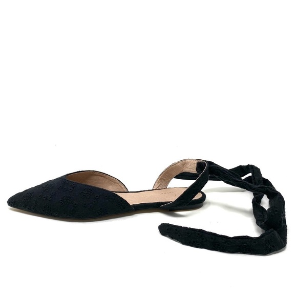Anthropologie black eyelet point toe tie up flats - Picture 2 of 9